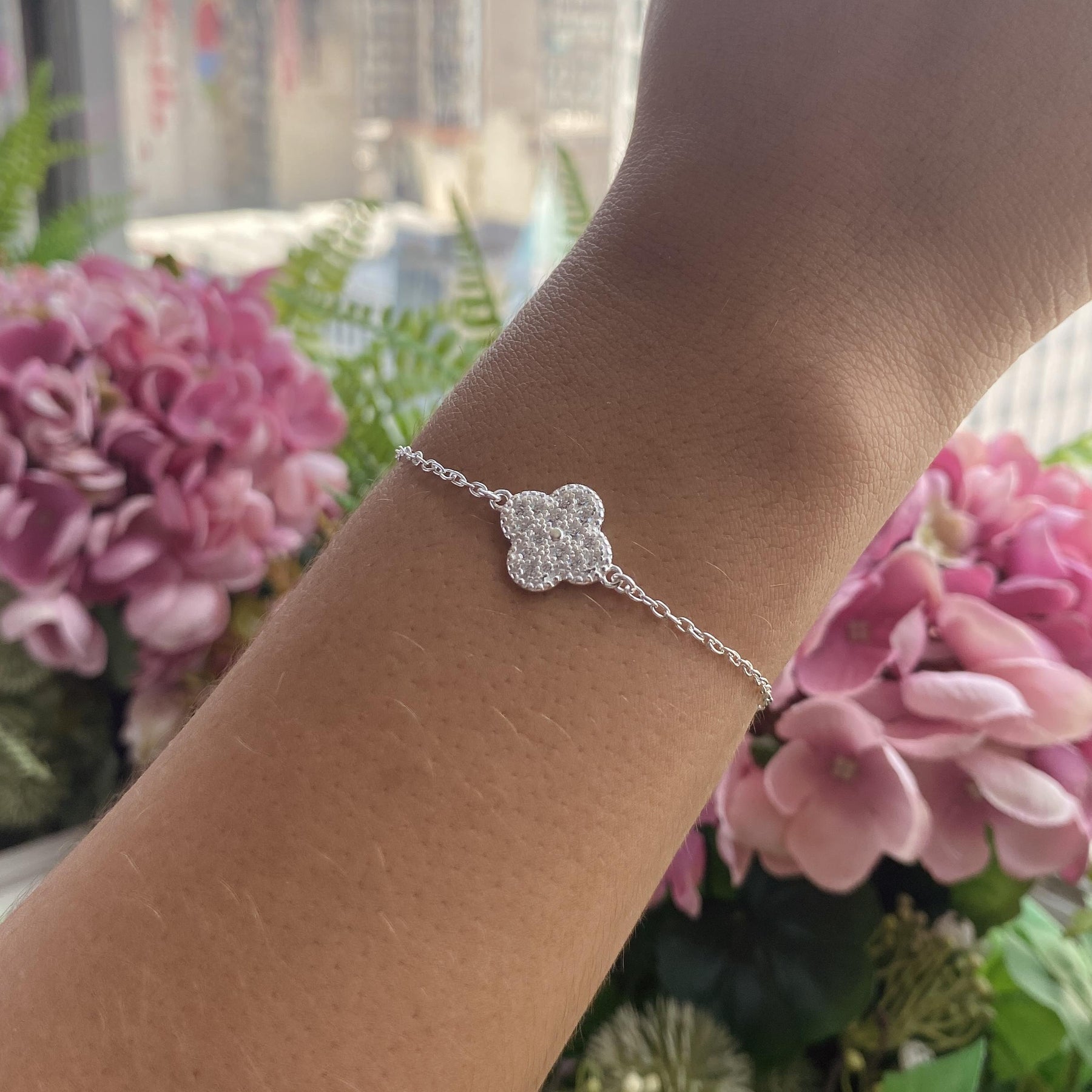 Pulseira Prata Trevo da Sorte Cristais Brilhantes